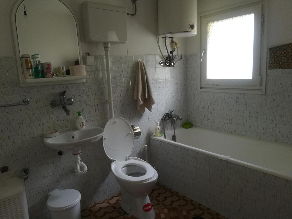 Kuca Maric Mackat Bed & Breakfast Exterior photo